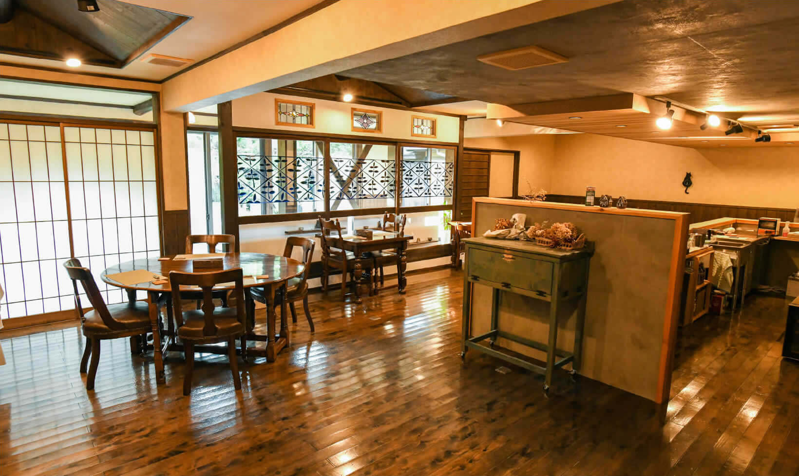 お食事処 Restaurant